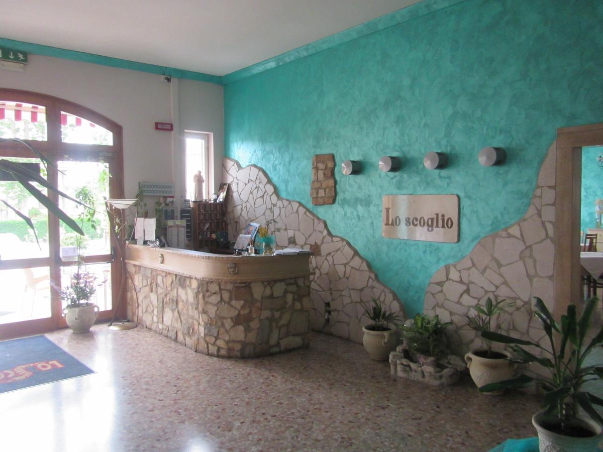 Hotel Lo Scoglio à Castelnuovo del Garda Extérieur photo