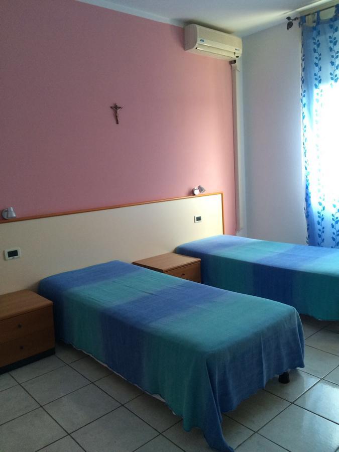 Hotel Lo Scoglio à Castelnuovo del Garda Extérieur photo