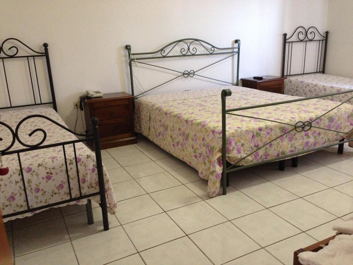Hotel Lo Scoglio à Castelnuovo del Garda Extérieur photo